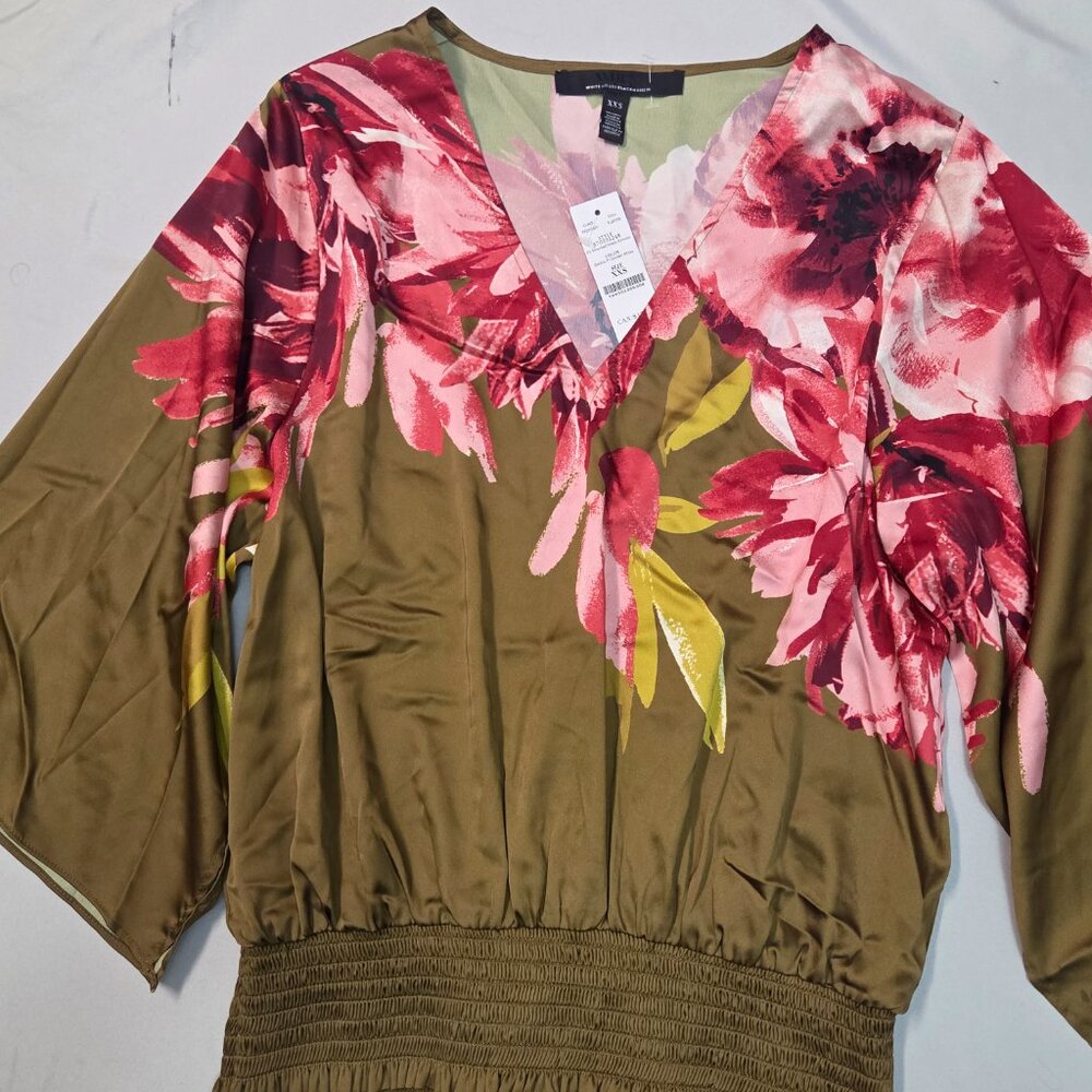 🌸Chic White House Floral Kimono Blouse–Elegant Olive Green with Bold Pink XXS🌸 - Picture 3 of 8